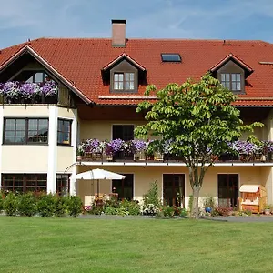 gastehaus-am-sonnenhang.com-bavaria.com/