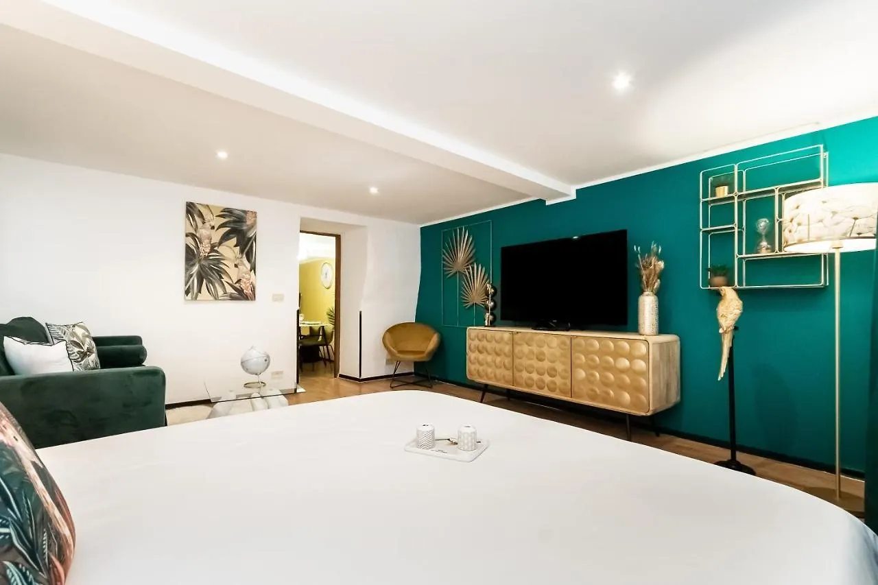 Suite Pieno Centro - 5 Min Acquario Genoa Apartment